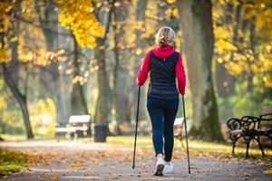 How Walking Poles Benefit the Feet